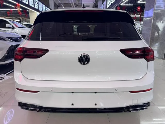 VW GOLF
