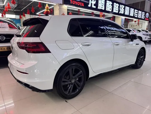 VW GOLF
