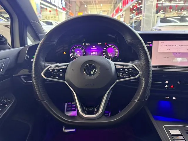 VW GOLF