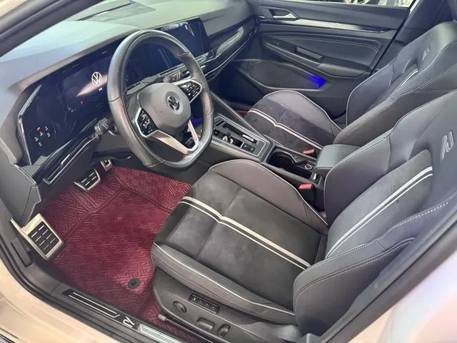 VW GOLF