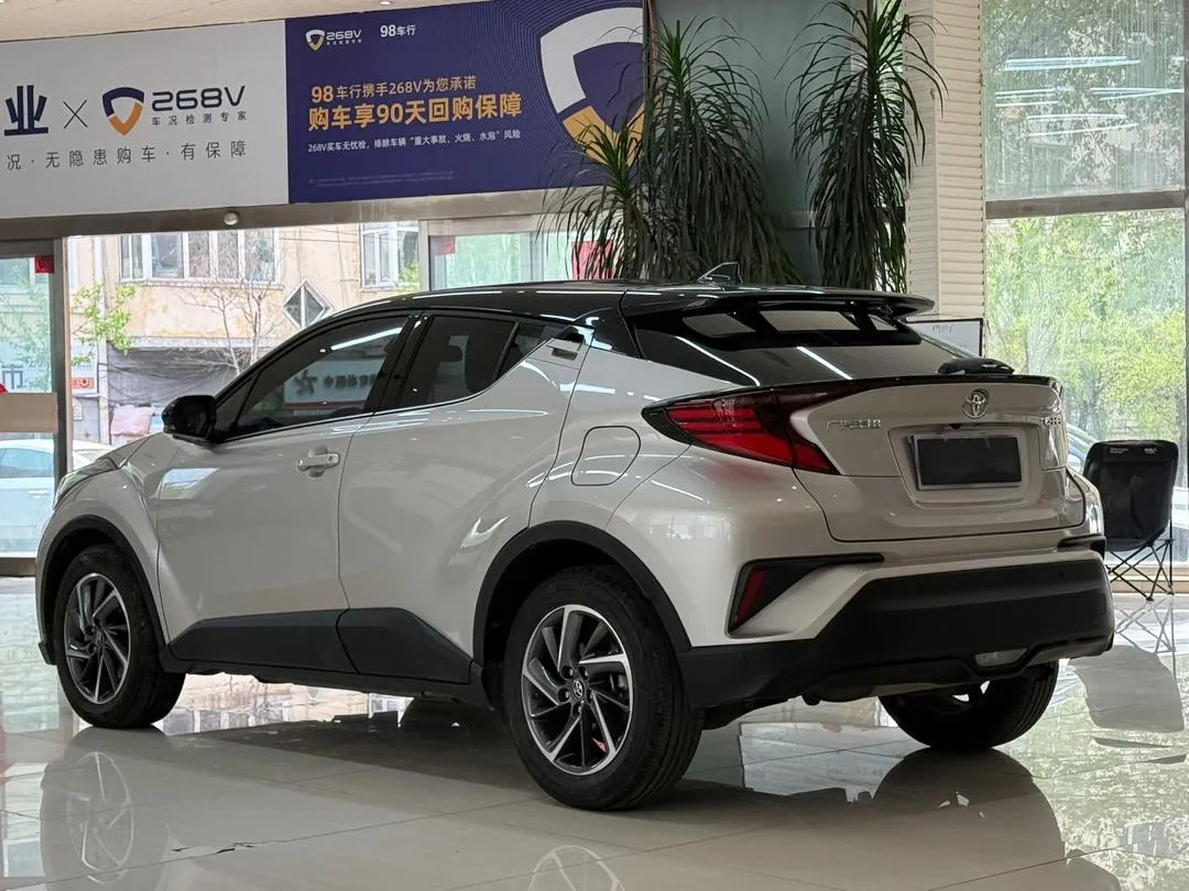 TOYOTA CHR