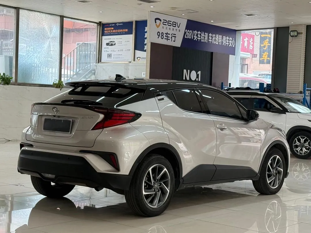 TOYOTA CHR