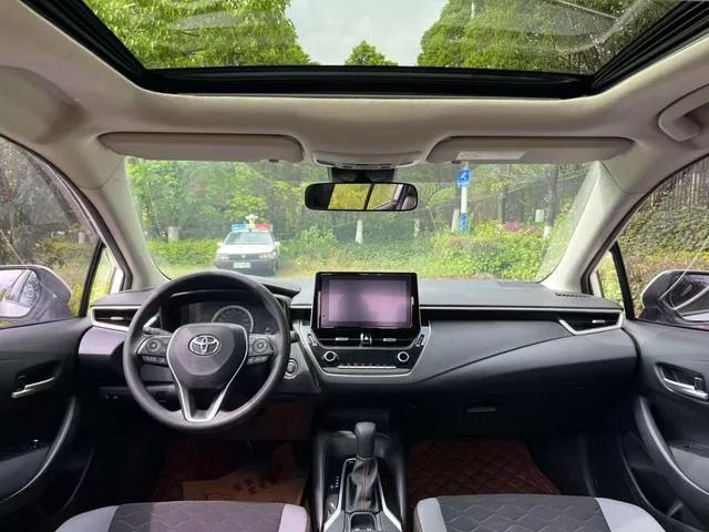 TOYOTA COROLLA