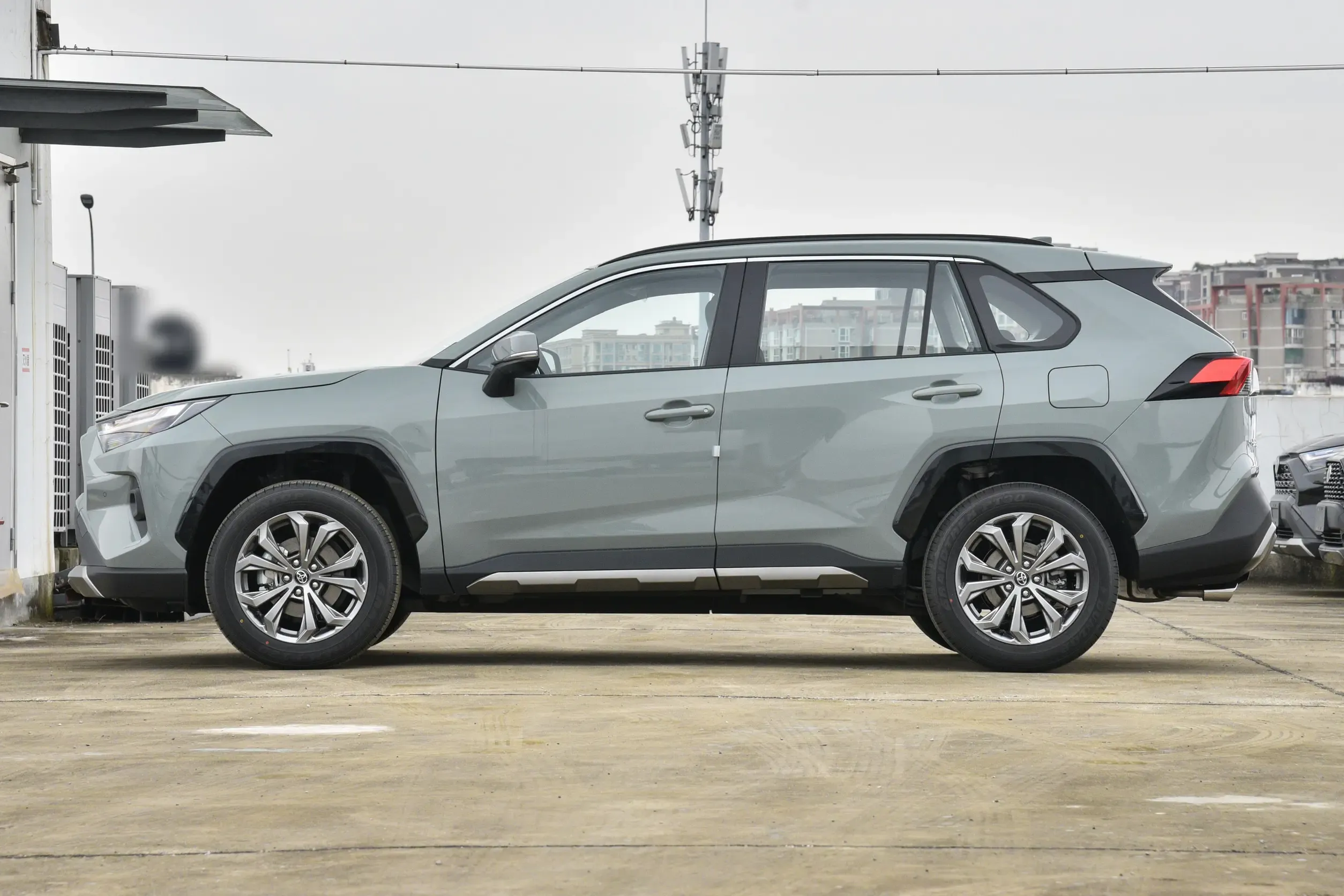 TOYOTA RAV