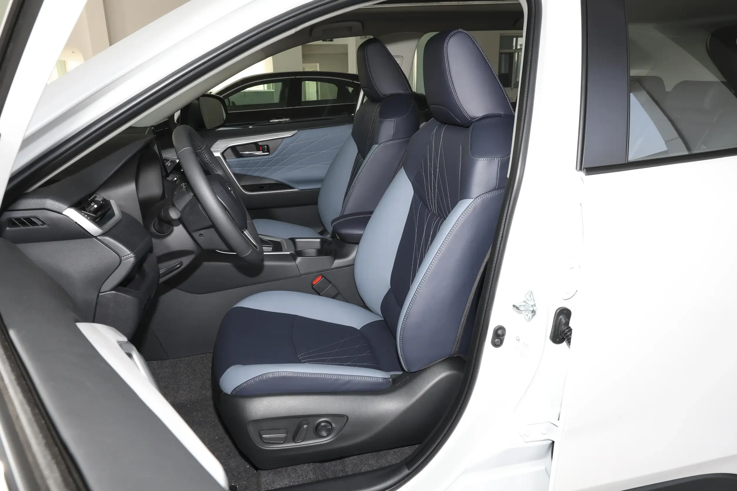 TOYOTA RAV