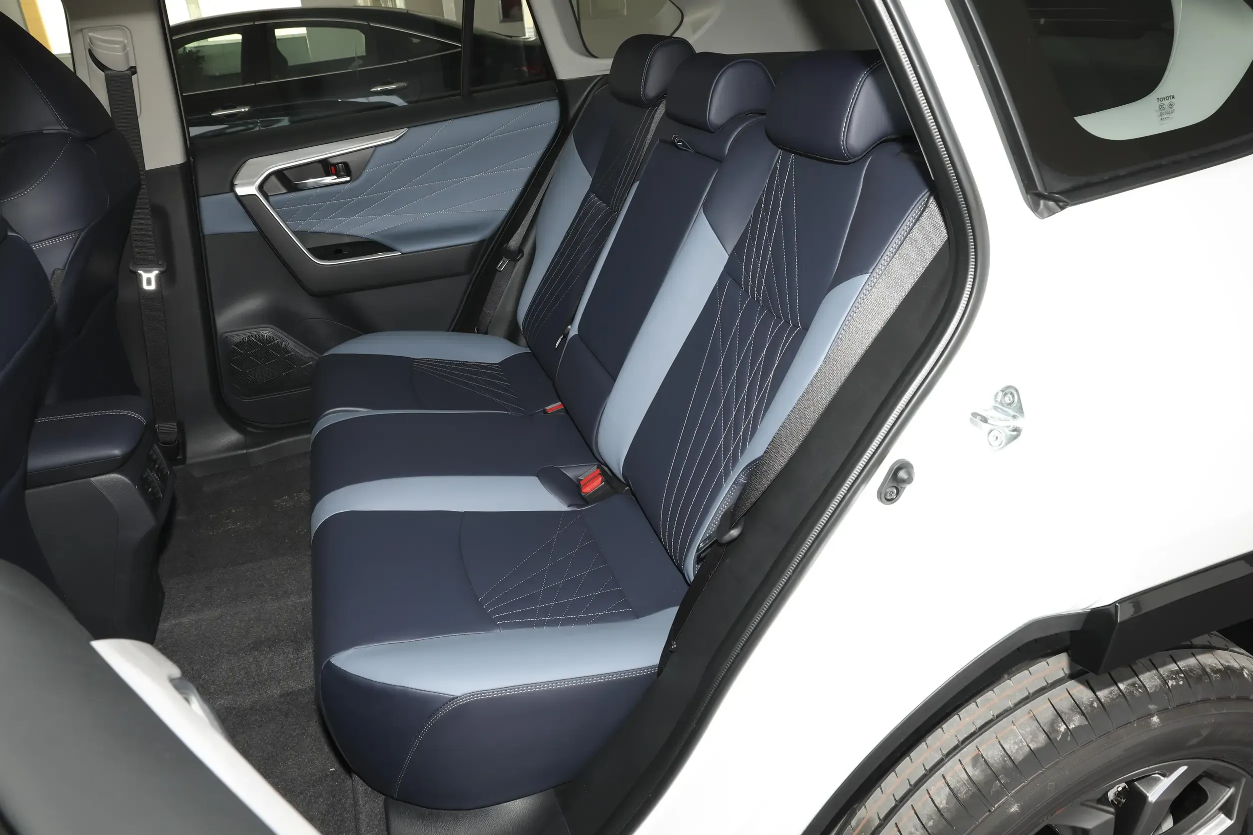 TOYOTA RAV